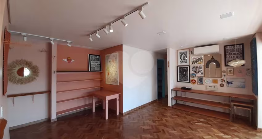 Aluga-se: Apartamento de 101,88m², com 2 Quartos (1 Suíte), Varanda e 2 Vagas em Santana!
