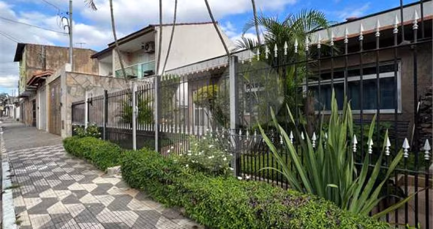 Casa Vila Maria terrea com quatro quartos todos sendo suites e oito vagas
