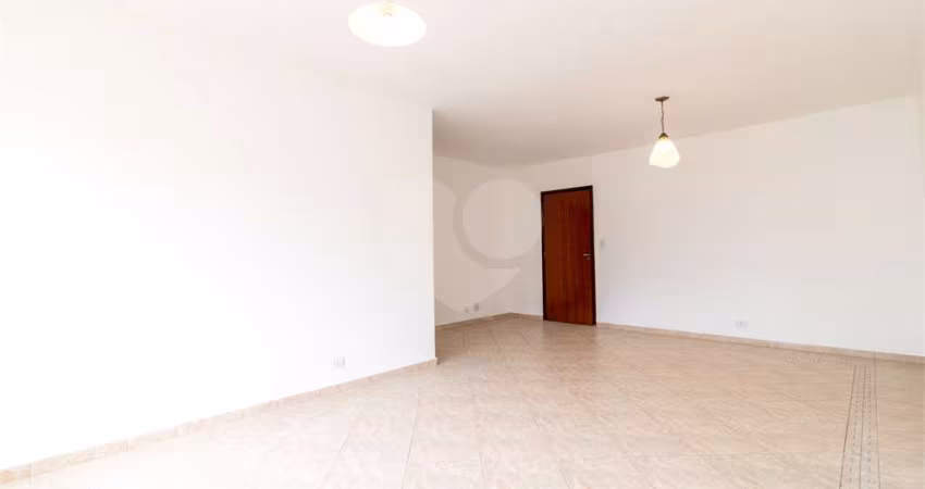 Apartamento - Perdizes - 4 Dormitórios - 136 m².