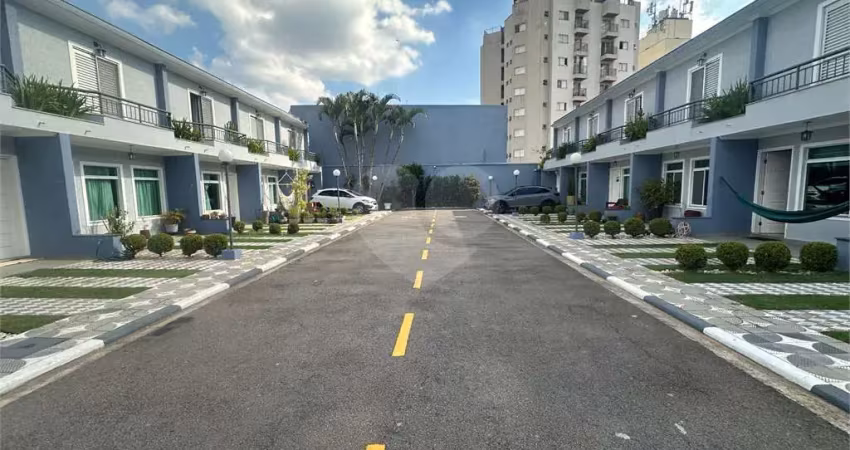 Casa em condomínio fechado com 3 quartos à venda na Rua Maria Alice Anciães, 100, Vila Romero, São Paulo