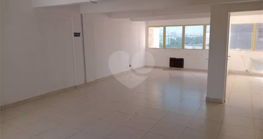 Sala Comercial Santana