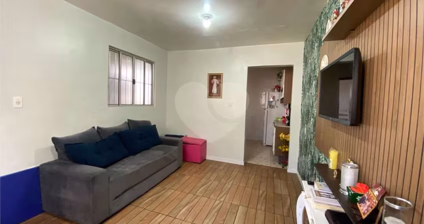 Sobrado com 3 residências, Vila Mazzei -  ideal para investimento ou para acomodar toda a família
