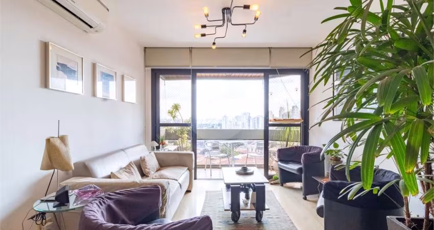 Apartamento à Venda na Vila Madalena com 4 Quartos, Suíte e 2 Vagas – Condomínio com Lazer Completo