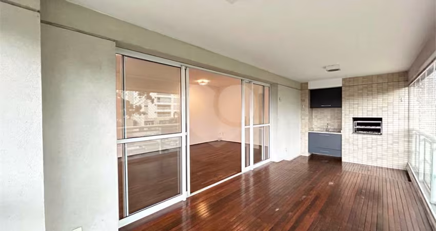Apartamento na Vila Leopoldina de 158m2 com Hall Privativo com 03 suítes e 03 vagas de Garagem