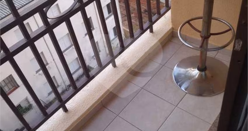 Lindo apartamento, bem localizado, próximo ao Parque da Aclimação e comércios da região.