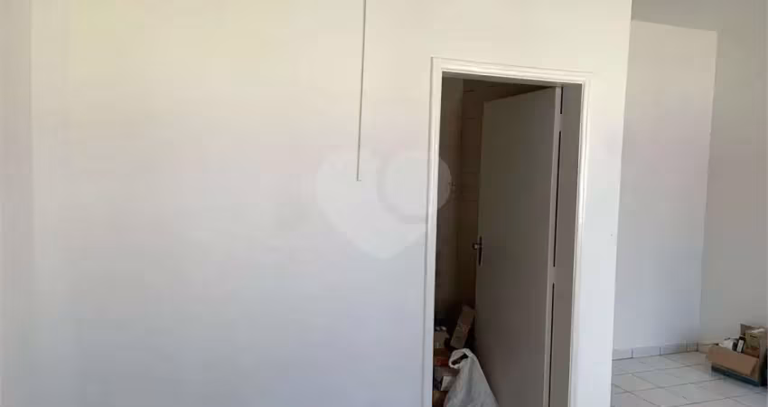 Sala comercial para alugar na Rua Cerro Corá, Vila Romana, São Paulo