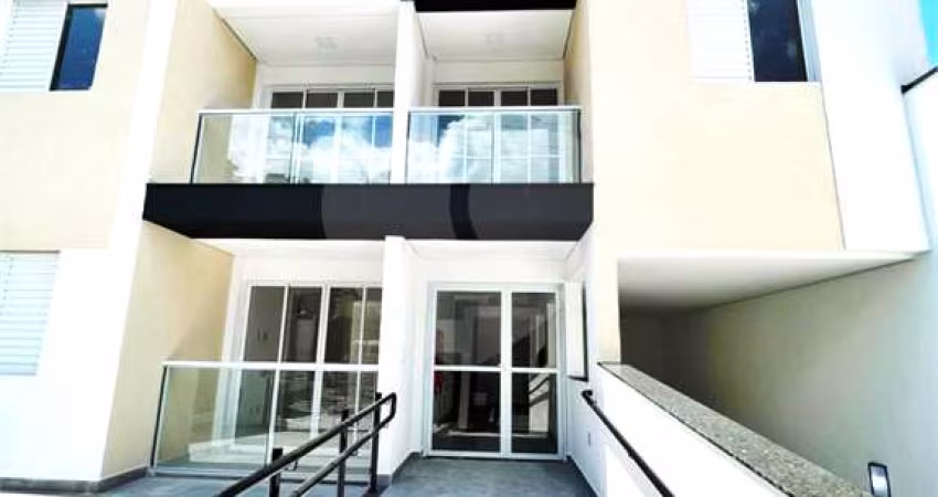 Condomínio novo. Tipo apartamento. Tranquilidade e Ar puro da Serra da Cantareira