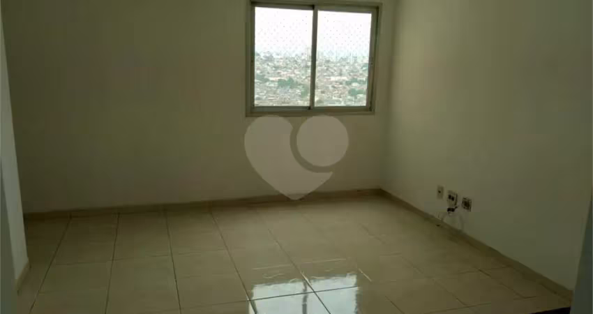 Apartamento de 52m² com 2 dormitórios e vaga de garagem.