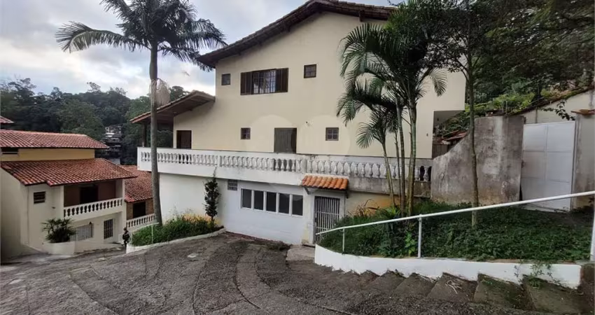 Casa de vila com 6 quartos para locação em tucuruvi - sp