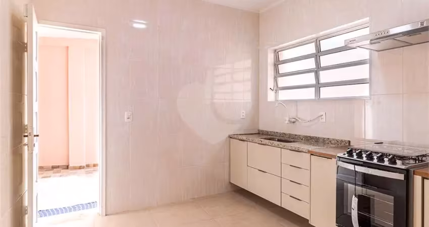 Casa com 2 quartos para alugar na Rua Francisco Isoldi, Vila Madalena, São Paulo