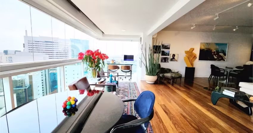 APARTAMENTO À VENDA NO PARAÍSO