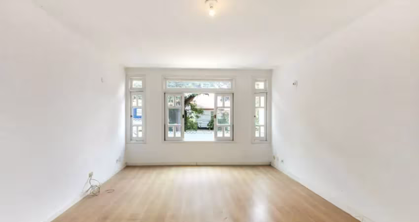 Excelente sobrado na Alto de Pinheiros  com 3 quartos