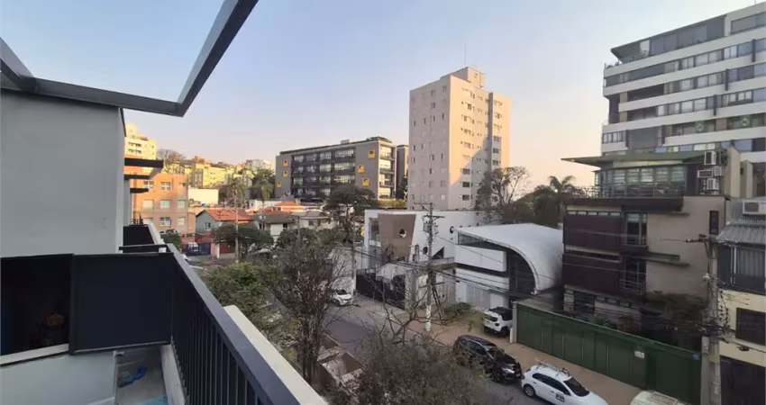 Casa de Condomínio na Vila Madalena.