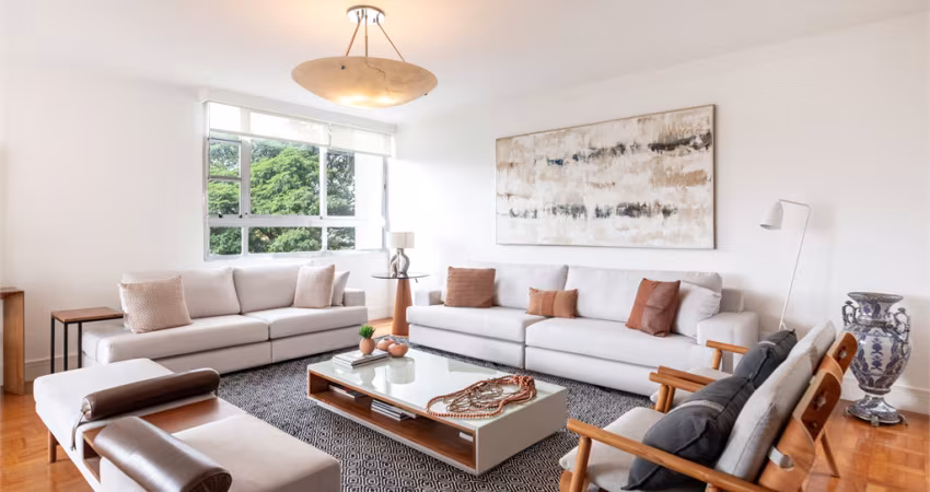 Apartamento reformado à venda na Bela Vista, 220 m², 3 dormitórios, 1 suíte, 2 vagas, porteira fechada