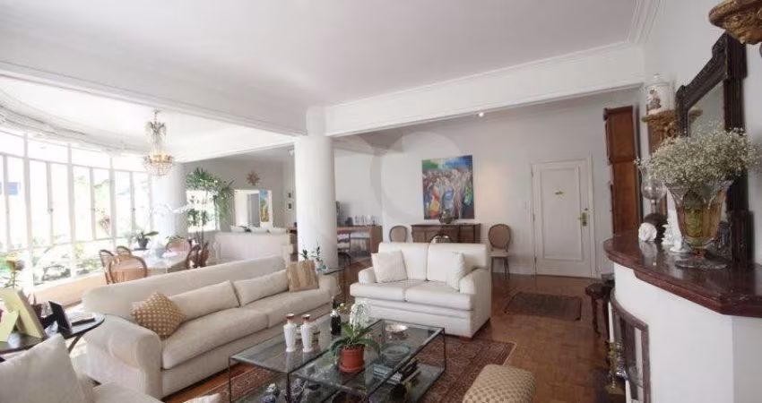 Imóvel 330m² arquitetura Francesa 3 quartos com excelente planta 2 vagas Higienópolis