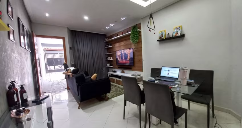 Sobrado com 3 Quartos e 3 banheiros à Venda, 109 m² por R$ 710.000