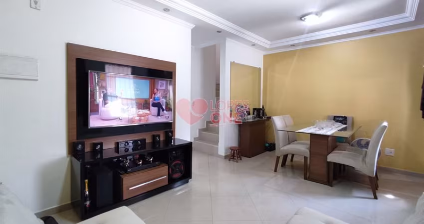 Casa em condomínio fechado à venda com 3 dormitórios e 2 vagas cobertas de garagem