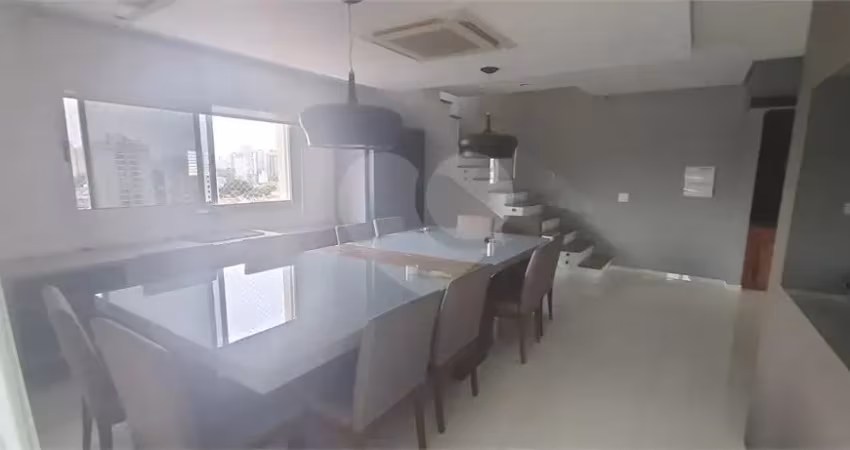 Belíssima Cobertura triplex de 431m² de área total