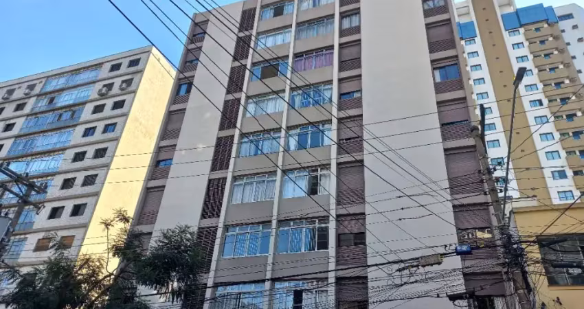 Santana apartamento localizado a apenas 135 metros da estação do metrô santana!! apartamento muito espaçoso com 76 m² quadrados com 2 quartos um com armários embutidos,mais um 3º quarto reversível!!