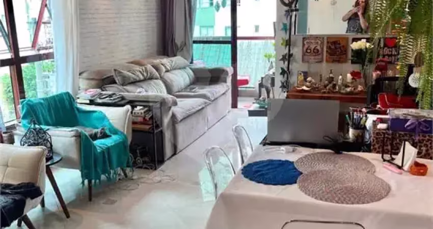 Apartamento a venda reformado na rua copacabana santana são paulo