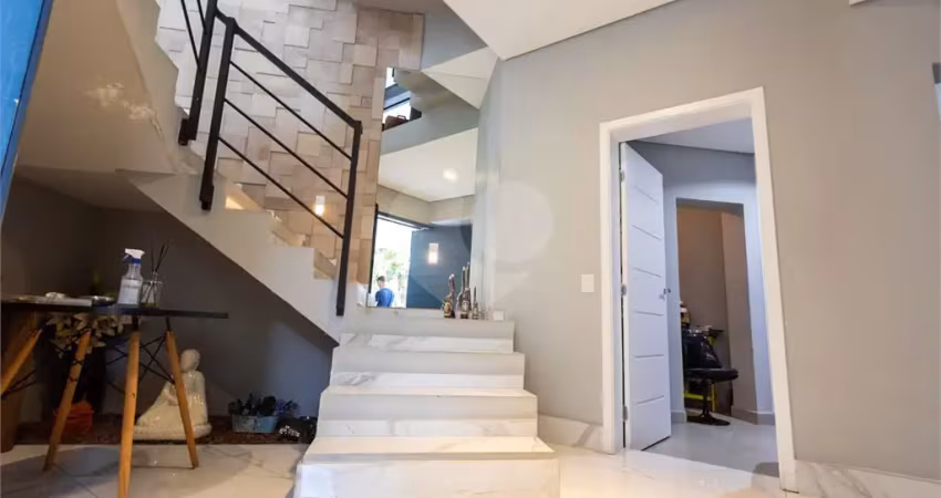 Casa em condomínio fechado com 4 quartos à venda na Rua Raul Vicente, Vila Albertina, São Paulo