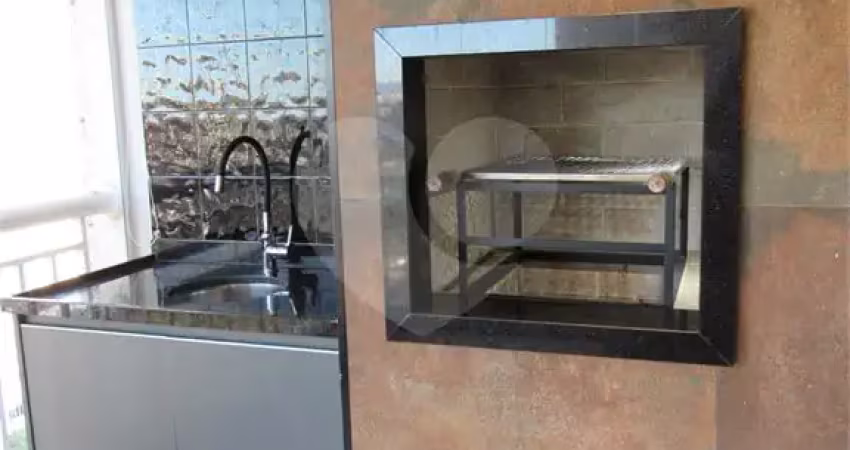 Apartamento com varanda gourmet e condomínio clubena barra funda