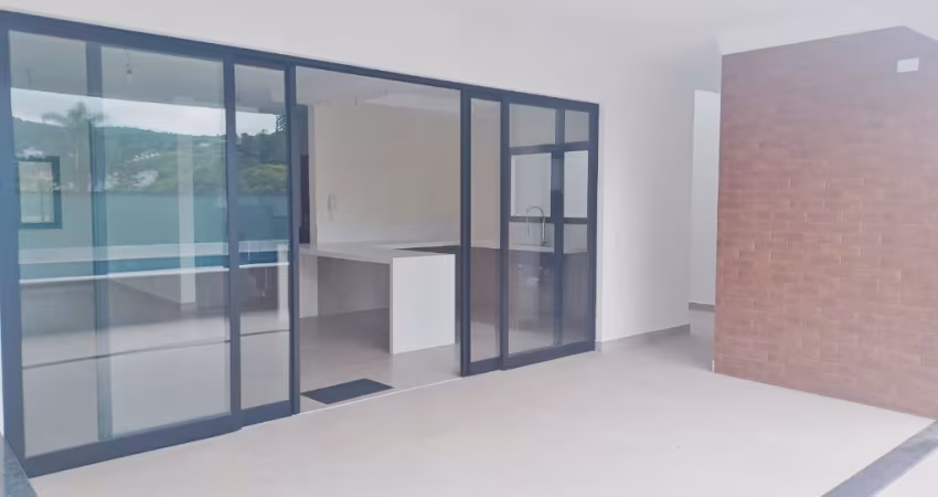 Sobrado Alto Padrão. Bairro Tremembé 370m²