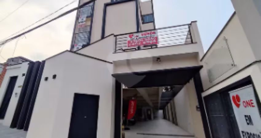 Apartamento à Venda em Santana - 2 Dormitórios e 1 vaga, sacada e elevador