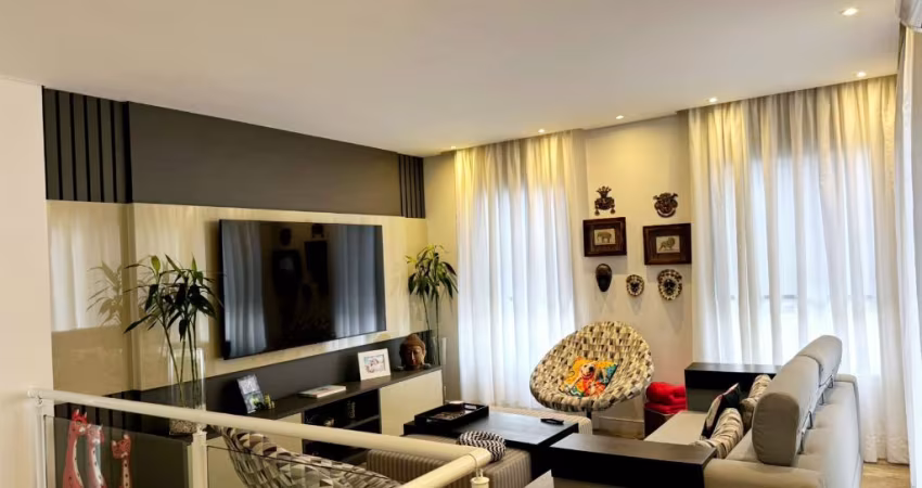 Casa á Venda com 491 m² Área Total - 3 Dormitórios em Alphaville - Santana de Parnaíba - SP