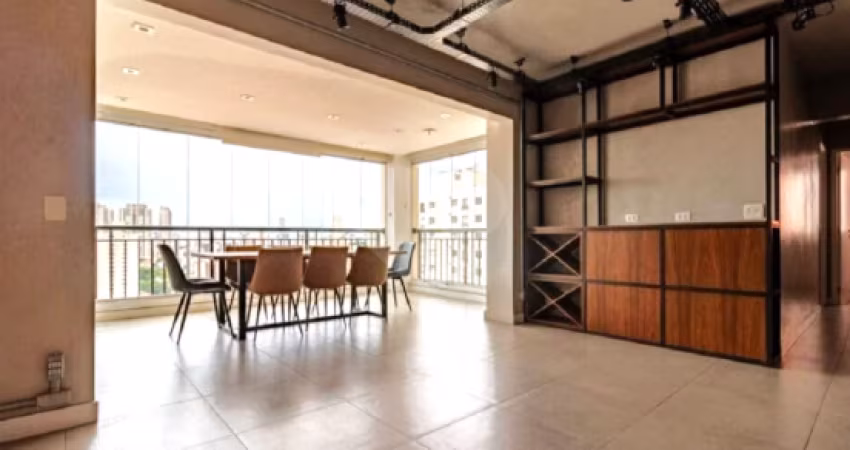 Apartamento à Venda – 2 Dorms (1 Suíte) – Alto da Mooca – Totalmente Reformado!