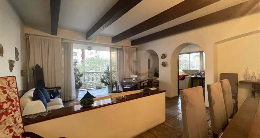 Apartamento à venda, Itaim Bibi, 330 m². 3 suítes, 3 vagas, Rua Pedroso Alvarenga