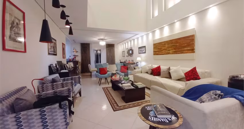Casa de condomínio para venda,  240 m², mobiliada, 3 quartos, 3 suítes.