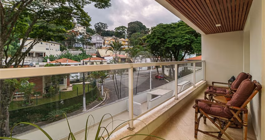 Maravilhosa casa tríplex com 5 suítes