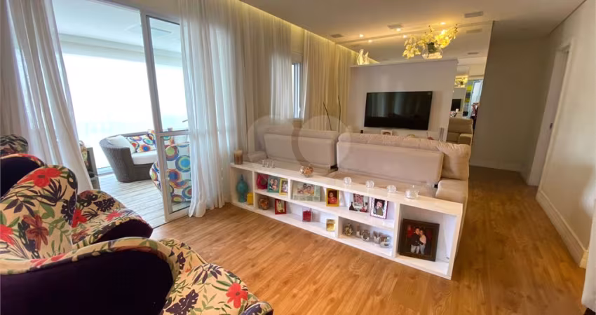 Apartamento mobiliado em andar alto e vista livre na Vila Guilherme