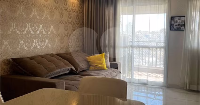 Apartamento àa venda com varanda gourmet e piscina