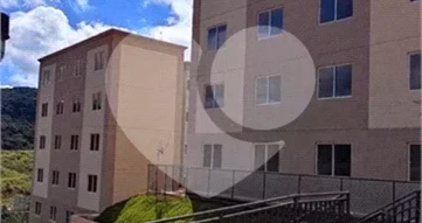 Apartamento   de 35m² com 02 dormitórios a venda no Bairro Vila Santos - Horto