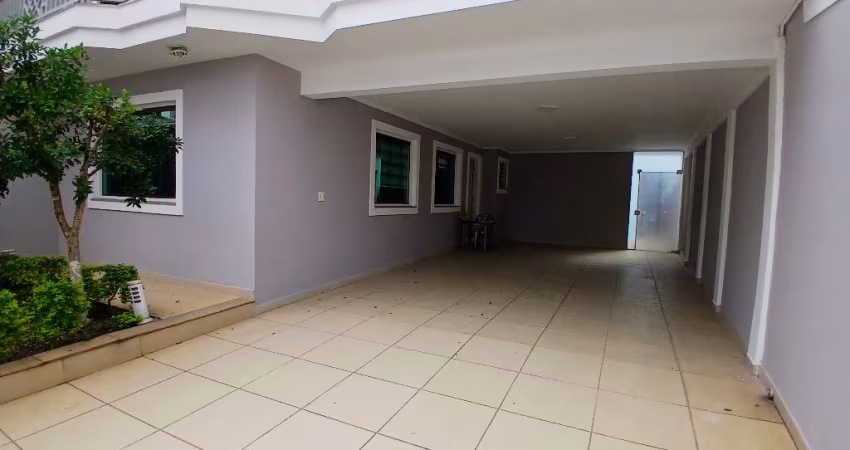 Excelente sobrado Jd Floresta 4 dormitórios, sala com lareira, quintal com churrasqueira/forno pizza