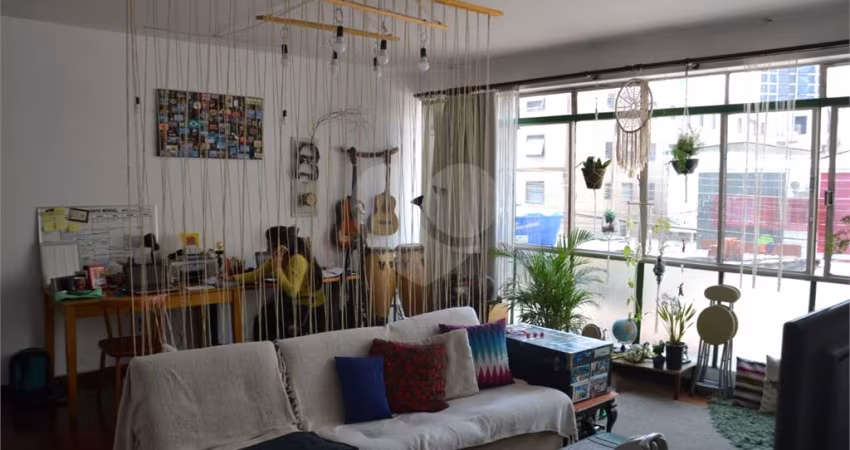 Apartamento amplo ao lado do metrô Santana