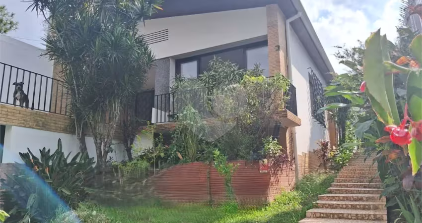 Sobrado à venda 3 suítes 3 vagas 3 salas 5 banheiros no tremembé zn sp