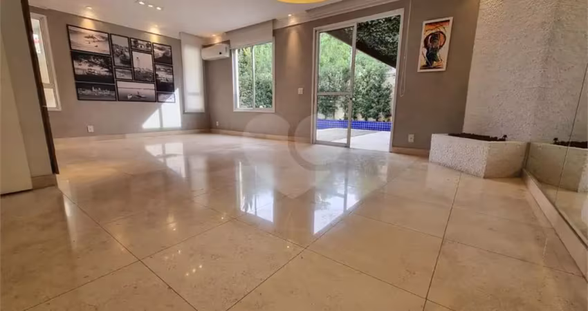 Casa de condomínio para aluguel com 170 metros quadrados com 3 quartos