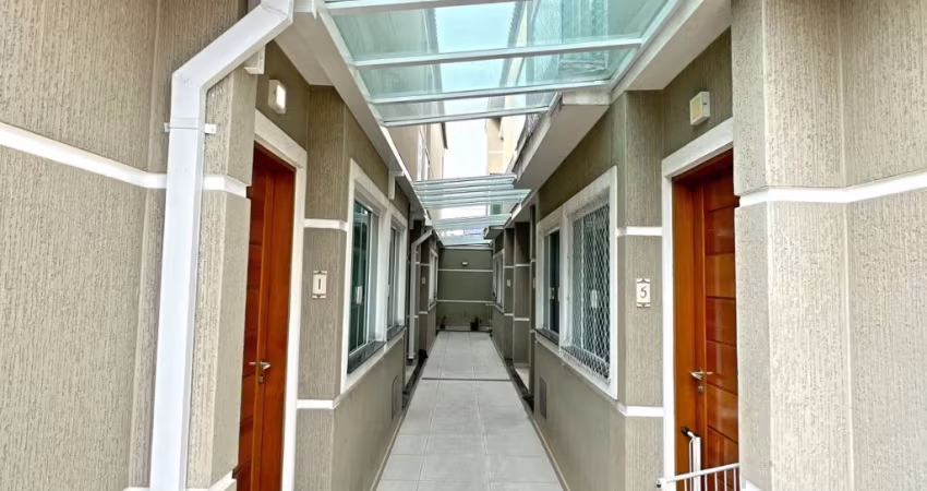 SOBRADO EM CONDOMINIO FECHADO