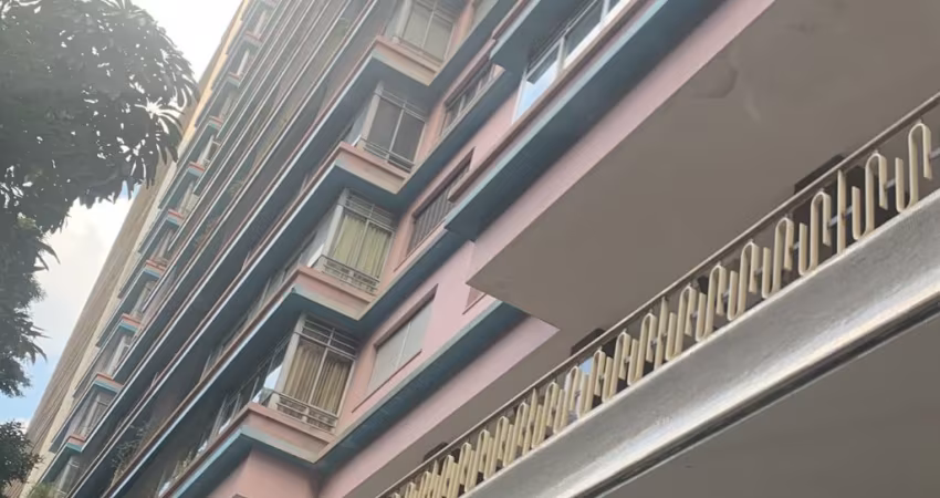 Ícone Neoclássico no Coração de São Paulo — Edifício Louvre