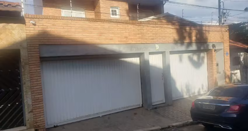 Sobrado com 4 quartos,2 suites,5banheros,2 salas,3 vagas no tremembe
