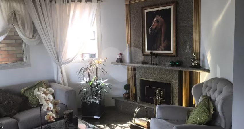 Amplo apartamento à venda em Santana 1 por andar