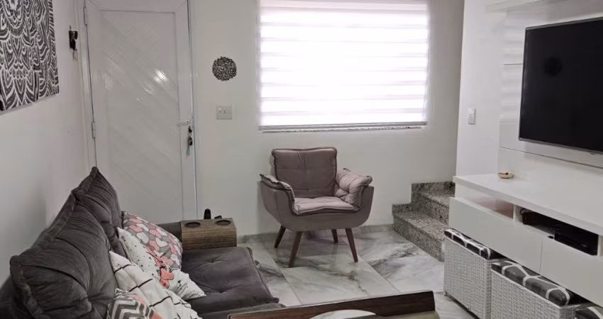 Sobrado em condomínio fechado, próximo do metrô Tucuruvi, 3 dormitórios 2 suítes e 1 vaga