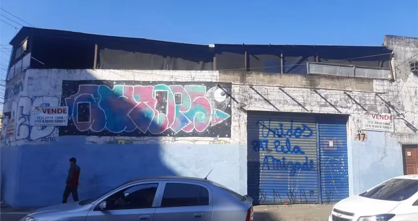 Barracão / Galpão / Depósito com 3 salas à venda na Avenida Celso Garcia, 1390, Brás, São Paulo