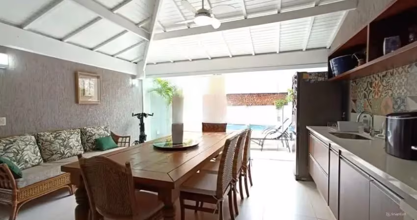 Sobrado com 345 m2,  03 suítes, 03 vagas , piscina privativa -Horto Florestal - São Paulo - SP