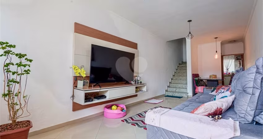 Sobrado à venda com 3 dormitórios (1 suíte) no Bairro do Tucuruvi.