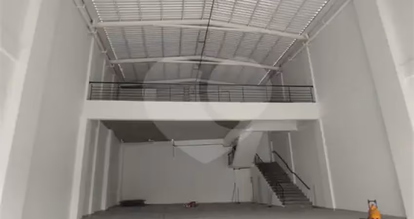 Barracão / Galpão / Depósito com 2 salas para alugar na Rua Maria Cândida, 77, Vila Guilherme, São Paulo