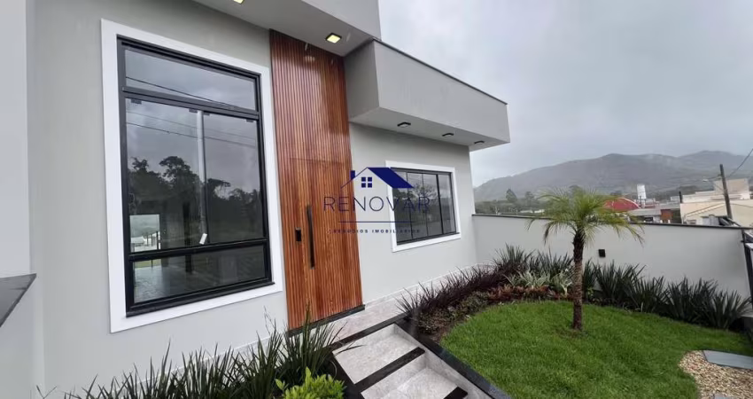 Casa com 4 Dormitórios e Churrasqueira – Lisboa III, Forquilhas – São José/SC